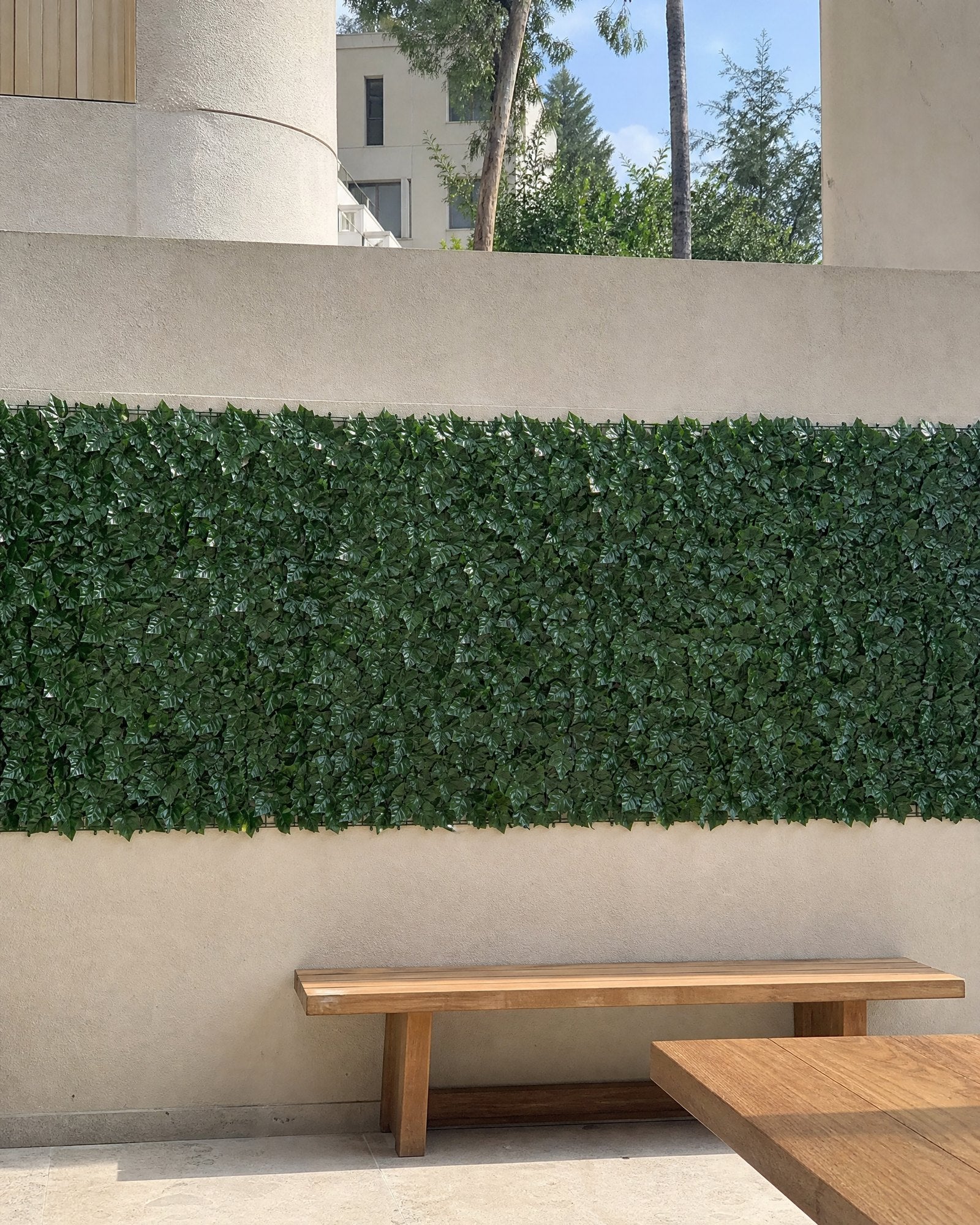 Jardín Vertical Artificial Muro Verde 100×300 cm con patio